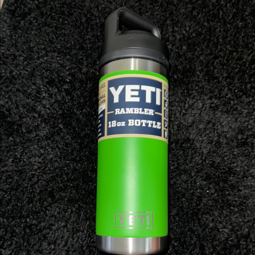 YETI Rambler 18 oz Bottle - Vibrant Green